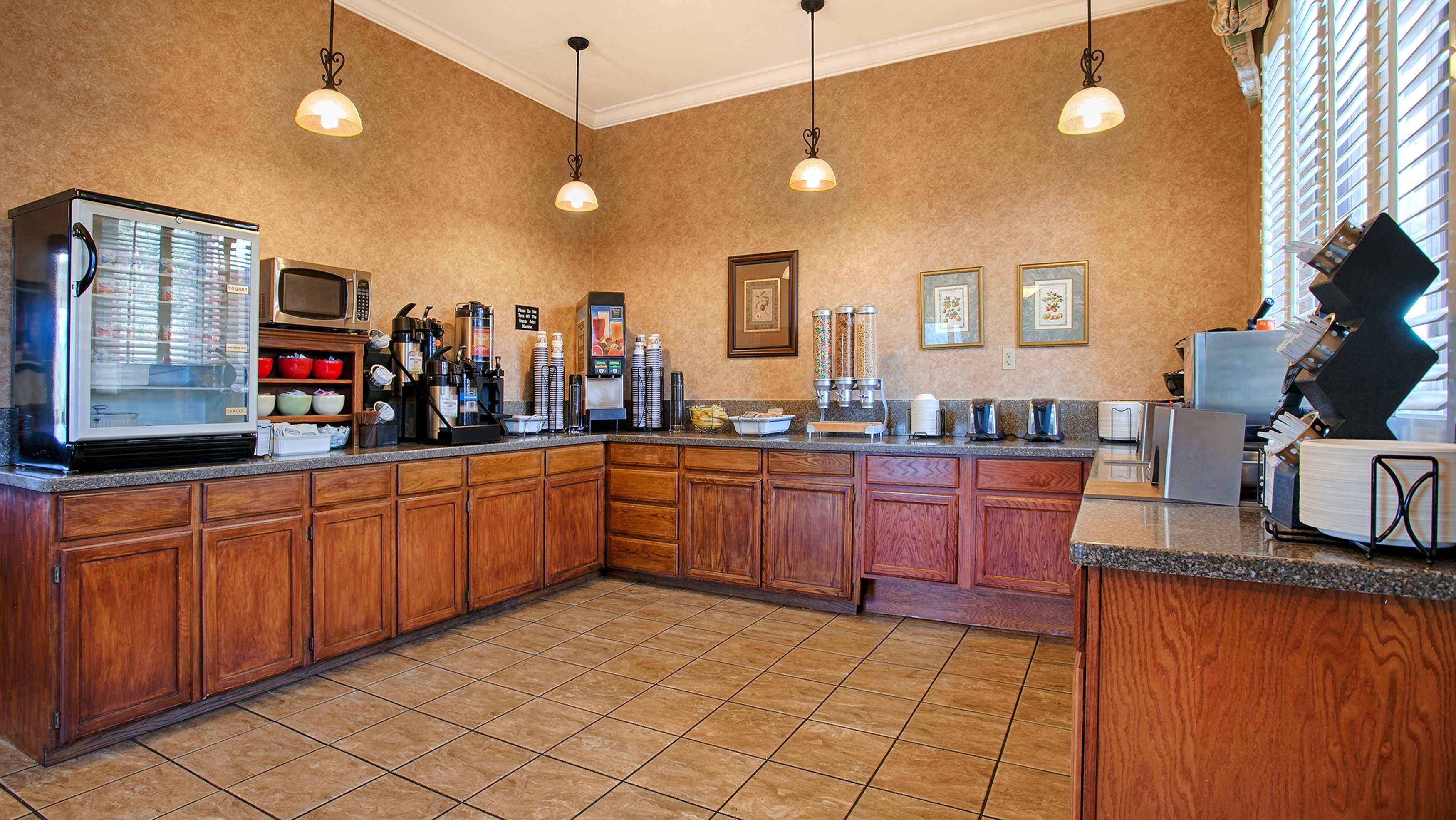 Best Western Plus Humboldt House Inn Garberville Exterior photo