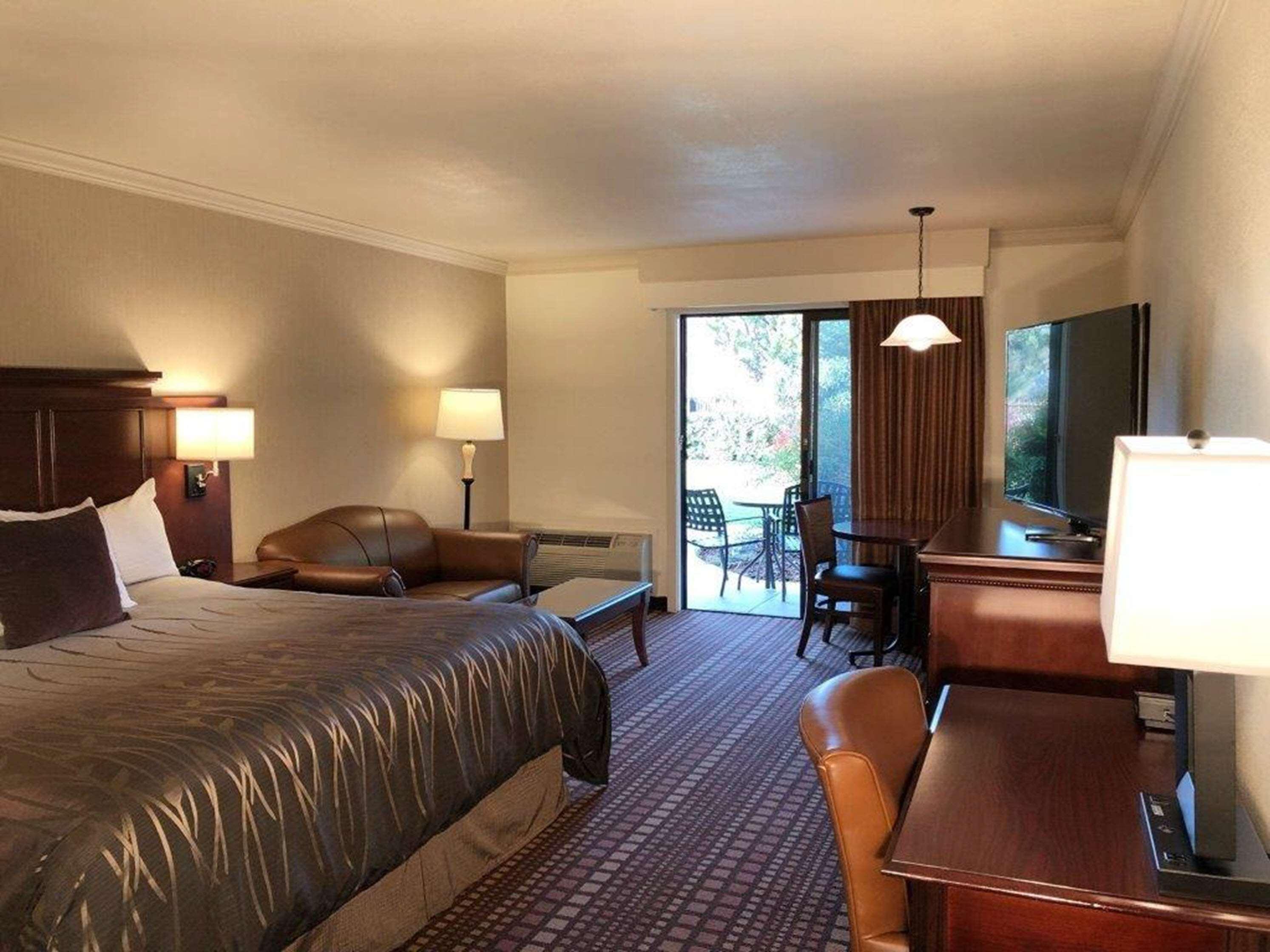 Best Western Plus Humboldt House Inn Garberville Exterior photo